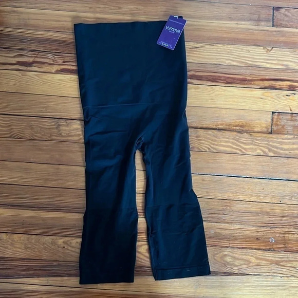 Yummie Shapeware in Black - Picture 1 of 3